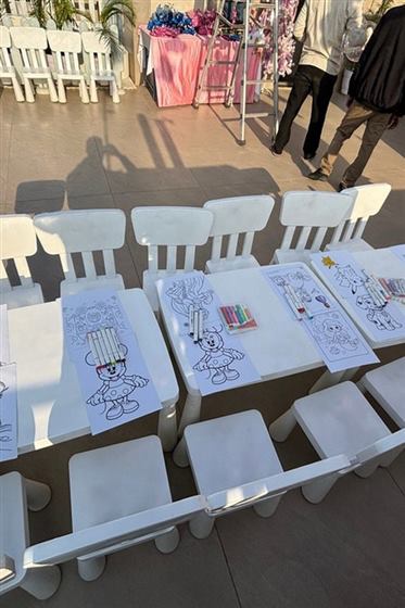 Colouring Station — Meaura Events activity