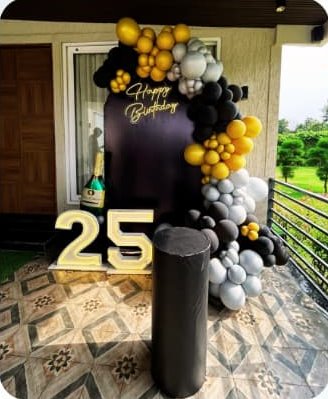 Starter Glam Birthday decoration by Meaura Events